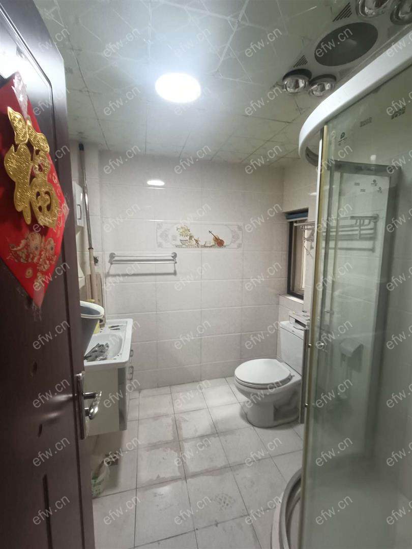 精装修，拎包入住，家具家电齐全