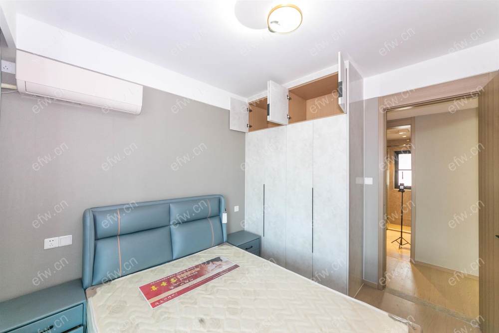 room房豪装拎包即住,village尽享优雅品质,多重阳台+飘窗