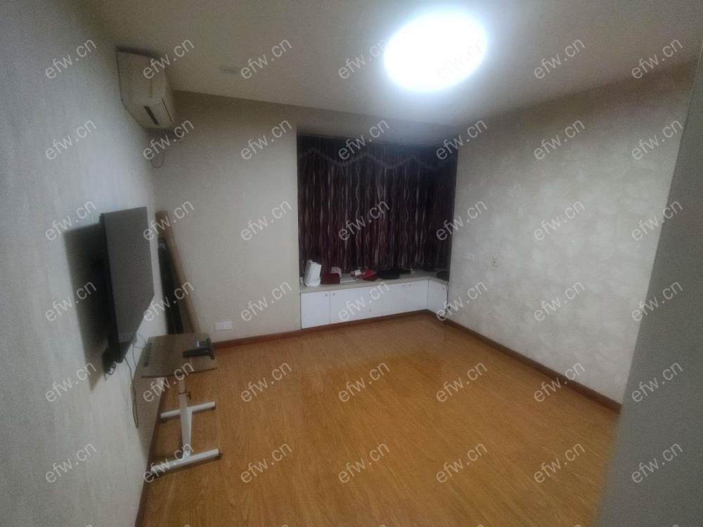 清扬路地铁口，房东次出租设施齐全拎包入住
