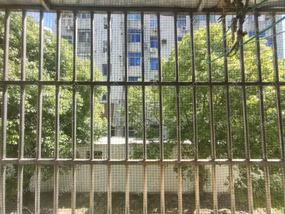 景秀苑精装3室  随时看房 拎包入住