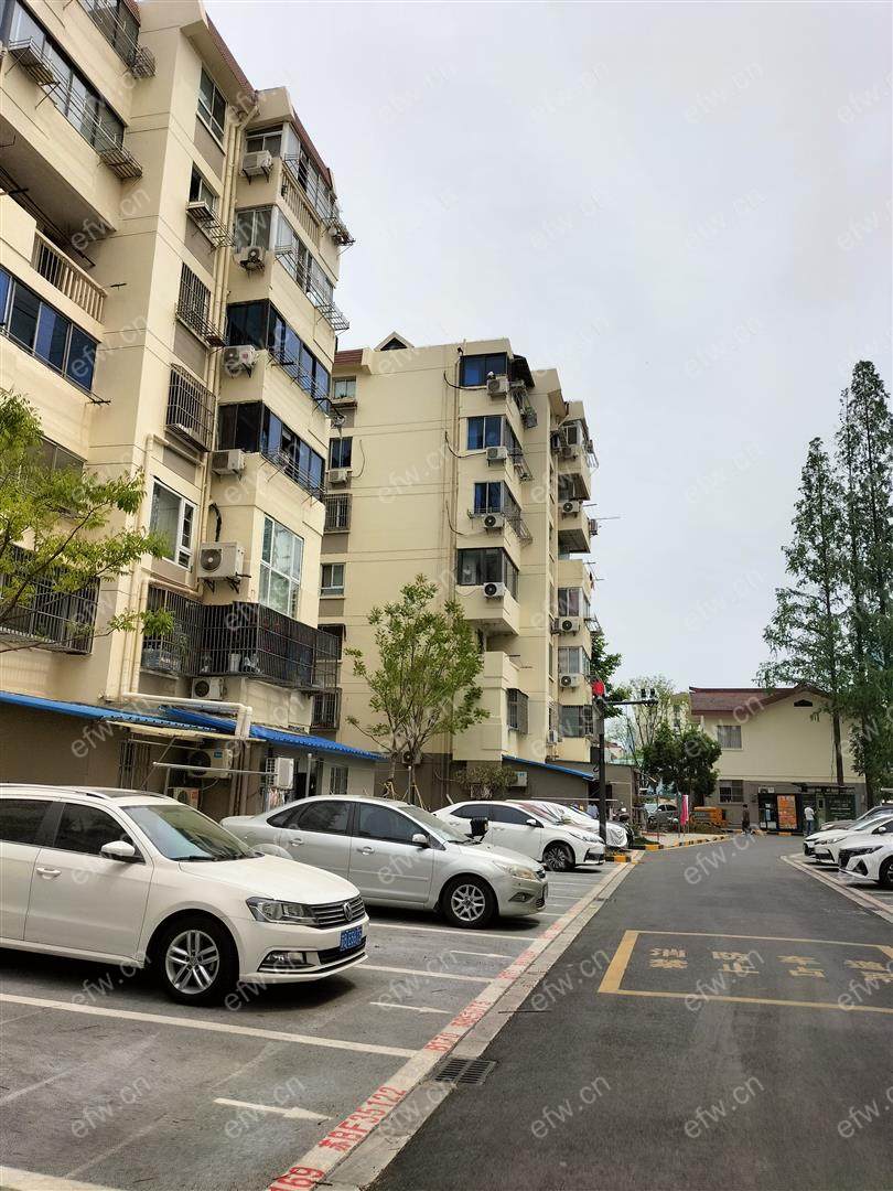 近六中沁园新村3楼精装设齐拎包住有钥匙