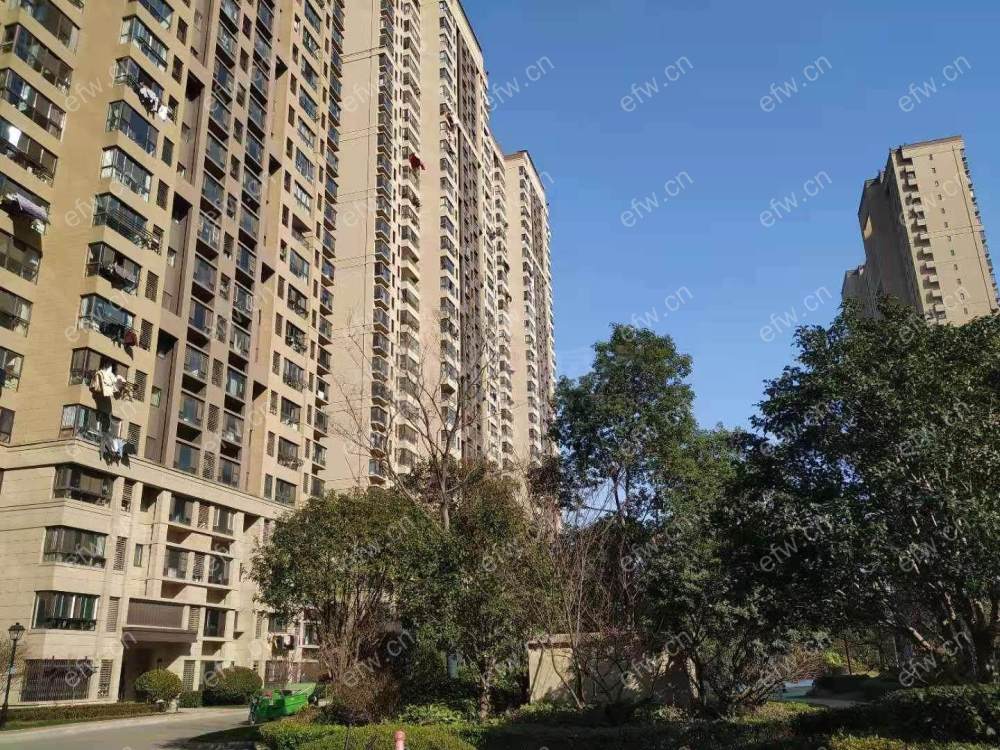 4房豪装拎包即住,世茂际广场尽享优雅品质,多重阳台+飘窗