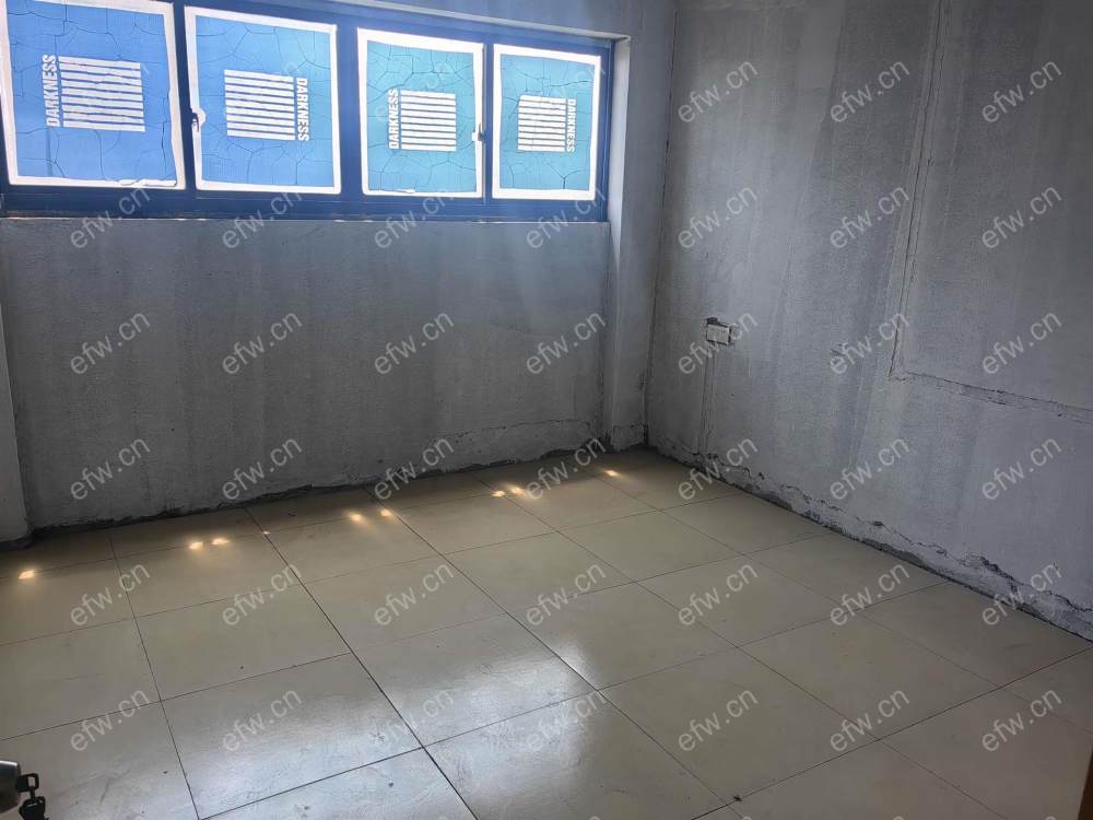 电梯顶复，简装三房