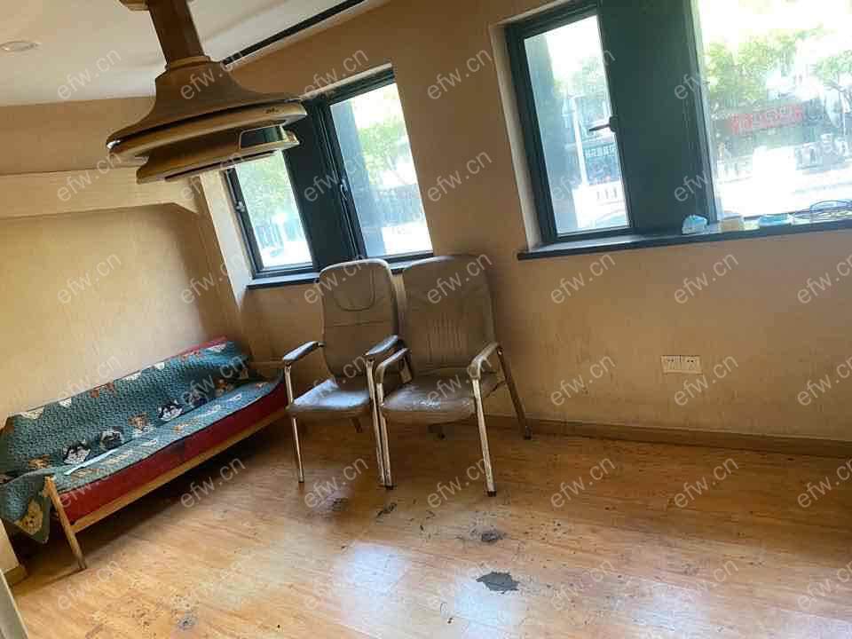 门面房 看房     随时