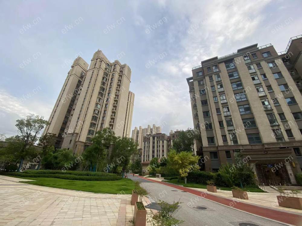 精装修、户型方正、采光无遮挡