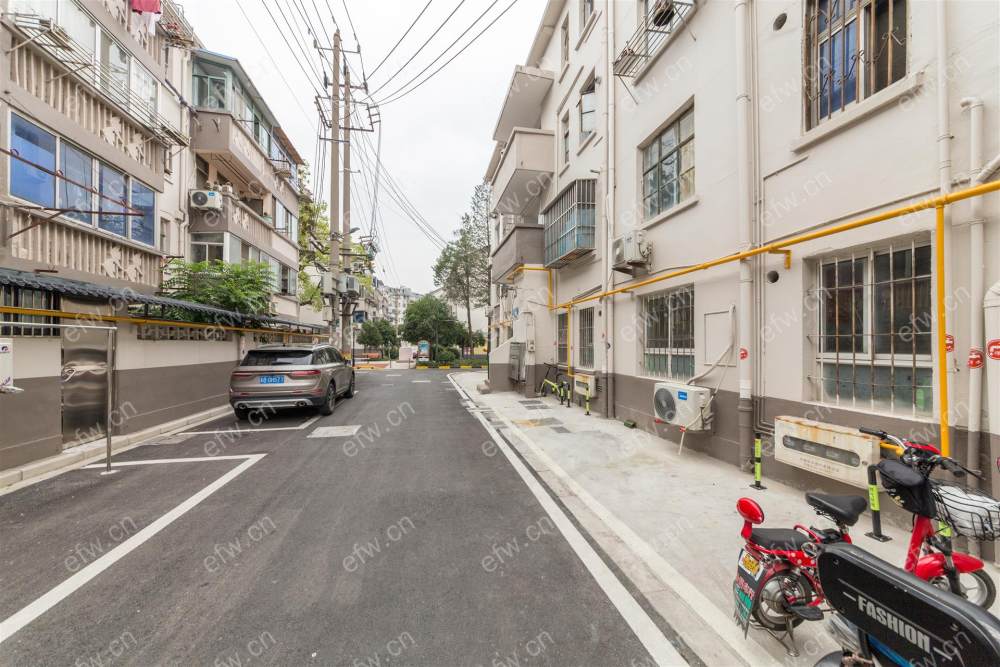 惠华新村 1室1厅可以改两房采光无敌背后大山