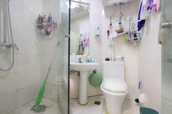 Ʒ