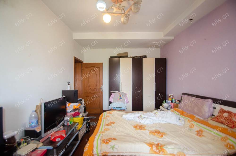 芦庄带3个阳台，出行方便