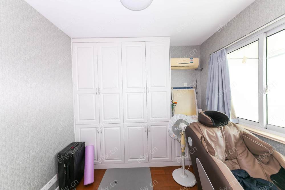 village room房 全明户型 另送家电