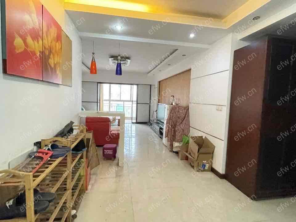 金置广场  电梯房