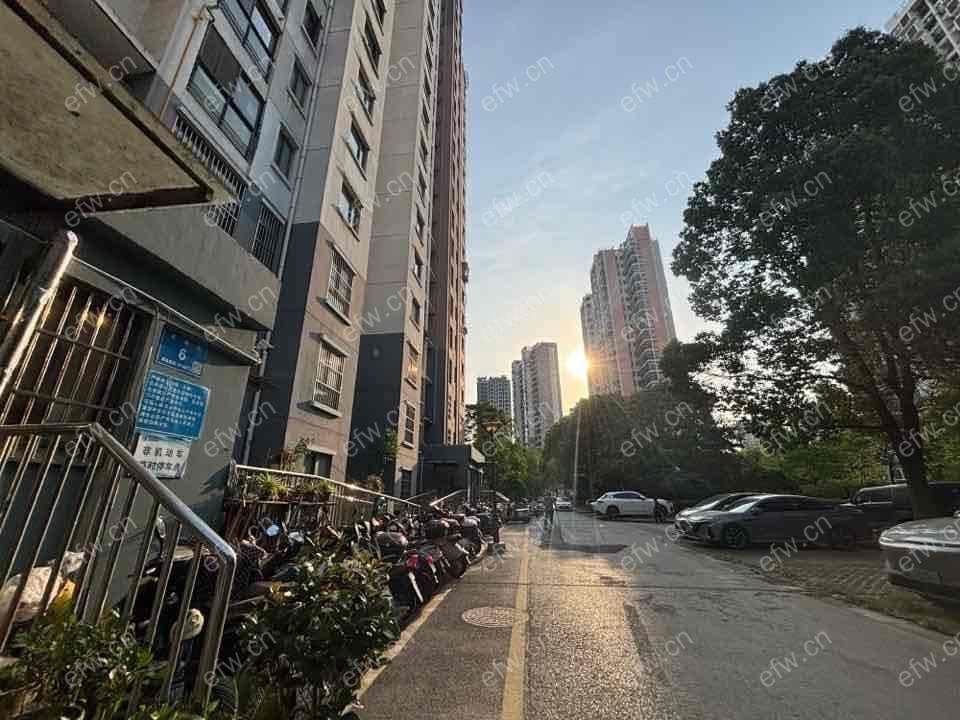 环湖苑 2室2厅1卫