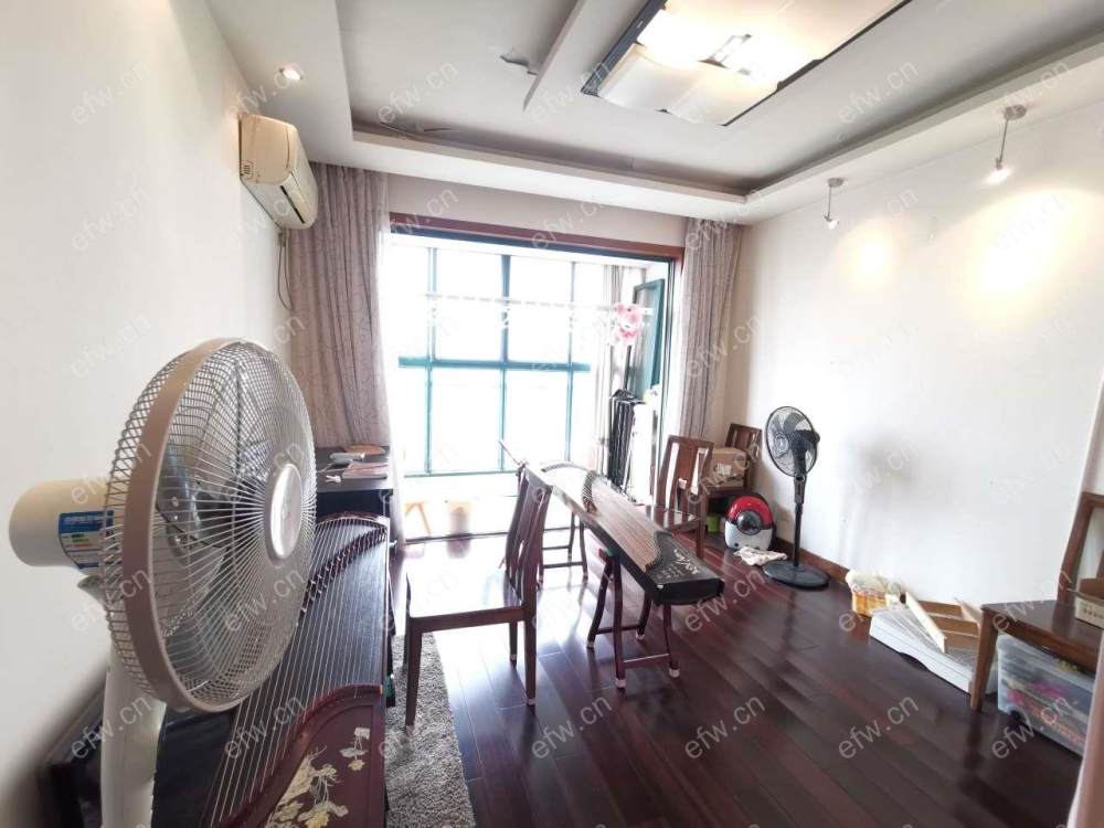 诚心出租，自住装修