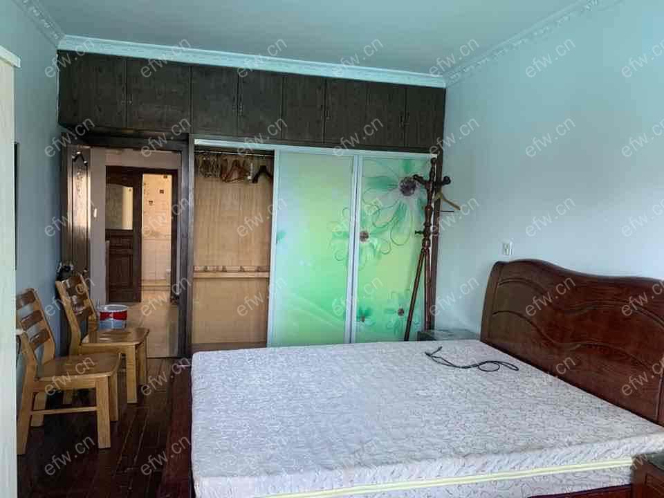 刘潭新村1室  随时看房 拎包入住