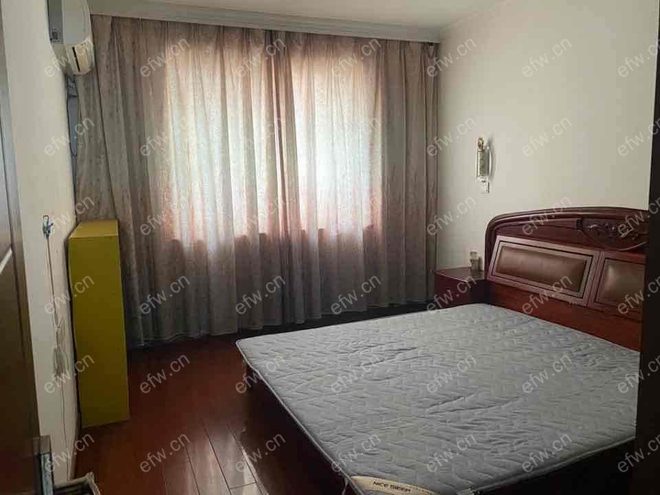 楼层4楼沿铁路简装设齐