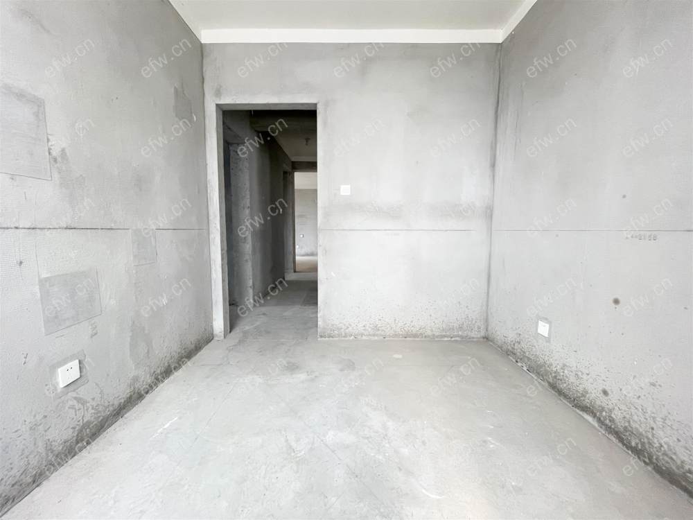 毛坯房
