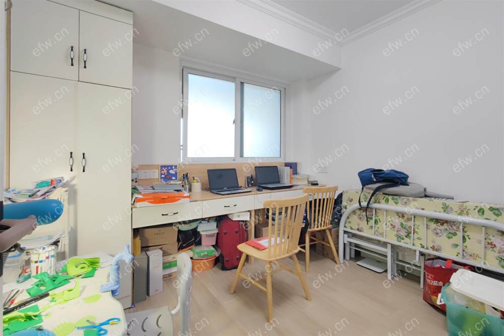 蓝光五彩城，精装三房