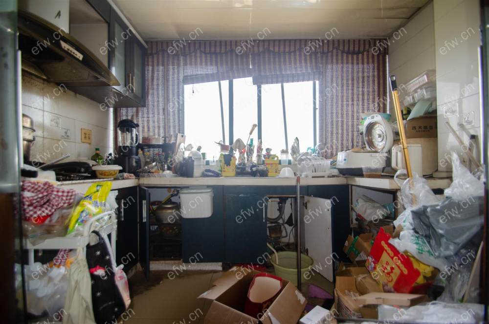 芦庄带3个阳台，出行方便