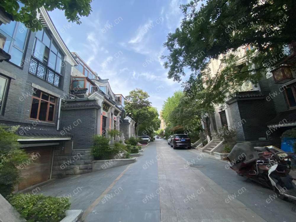 7房豪装拎包即住,古韵坊尽享优雅品质,多重阳台+飘窗