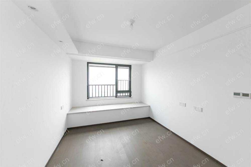 婚装全明东边户3房,龙湖粼云上府 格局工整合理