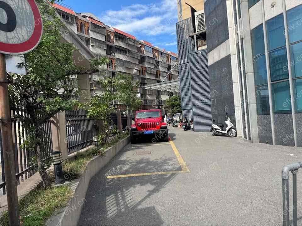 地铁口办公装修 看中可谈