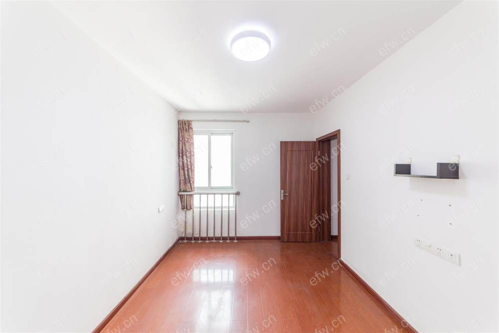 room房豪装拎包即住,village尽享优雅品质,多重阳台+飘窗