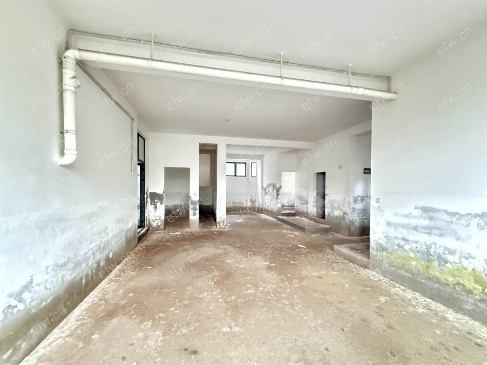 village 简装room房 位置 采光无敌 有土出 性价比高