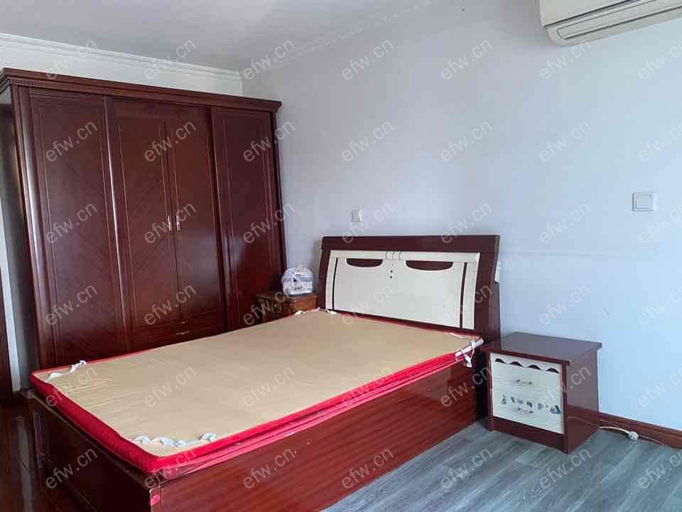 楼层4楼沿铁路简装设齐
