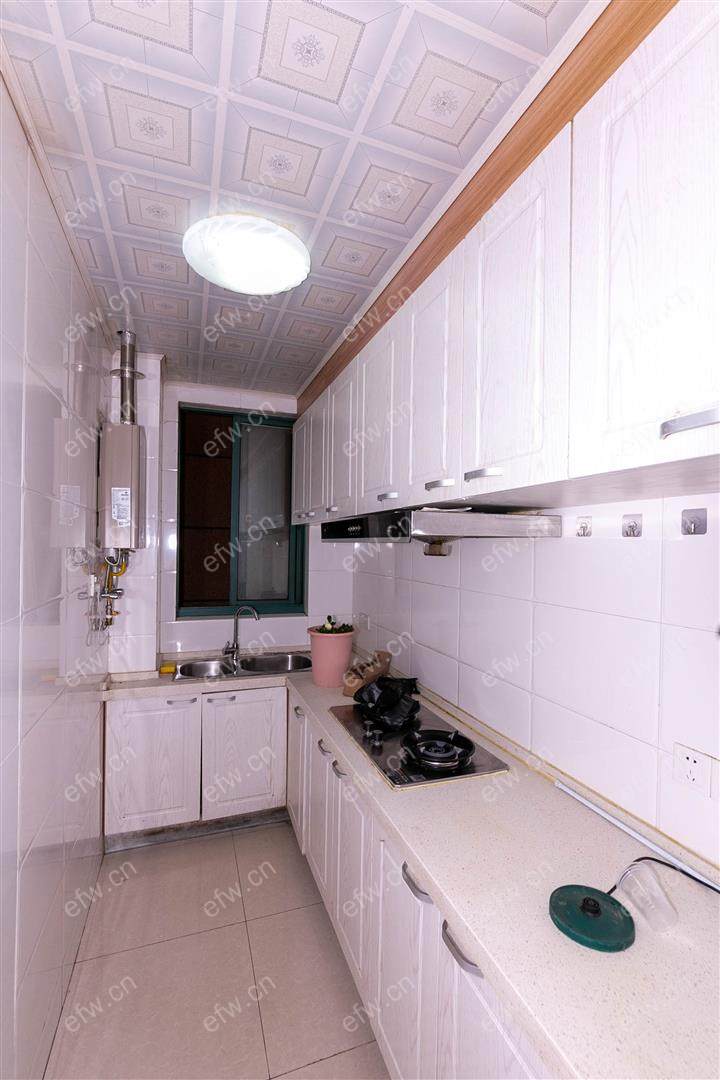 自住精装三室两厅一卫