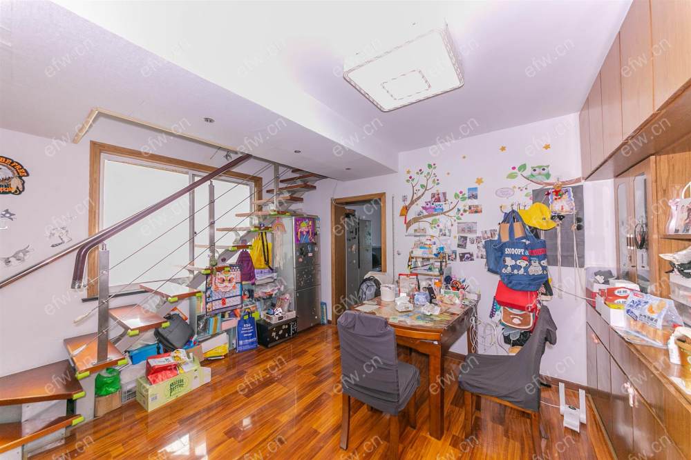 婚装全明东边户3房,荷花里 格局工整合理