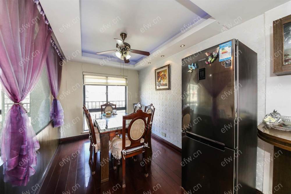 village room房 全明户型 另送家电