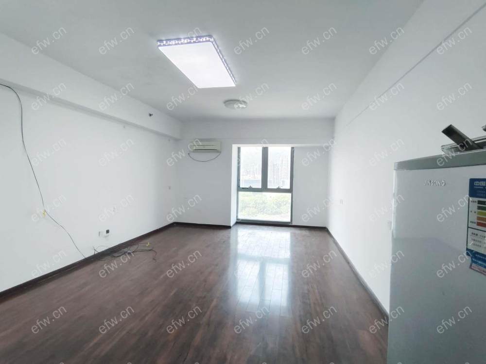 万达广场   精装单间