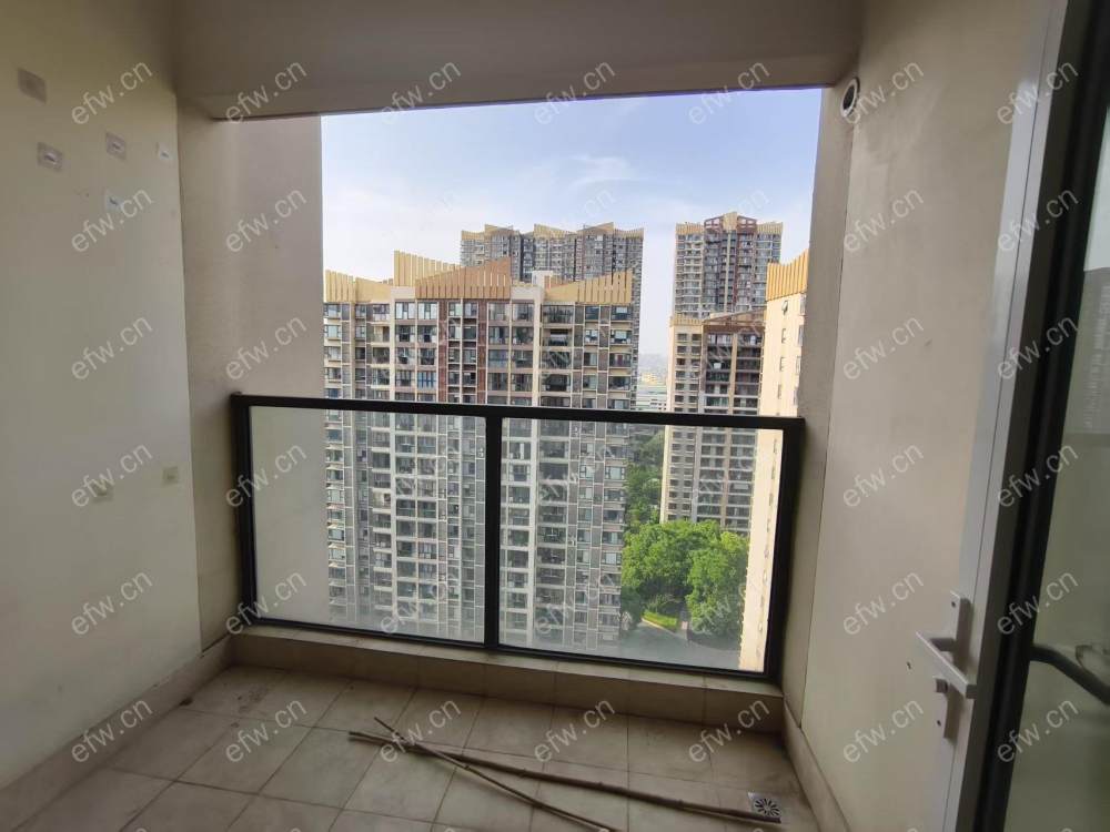 地铁口 吉宝凌云峰阁小高层 精装修