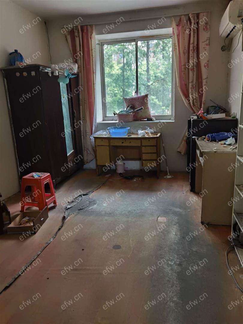 新联苑精装4室  随时看房 拎包入住