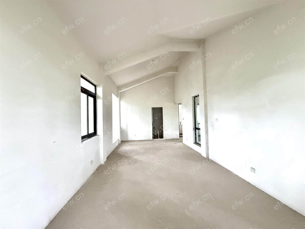 village 简装room房 位置 采光无敌 有土出 性价比高