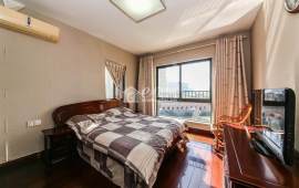 village room房 全明户型 另送家电