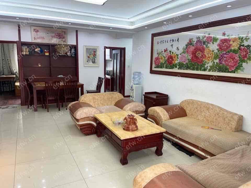 精装大三房 拎包入住 设施齐全