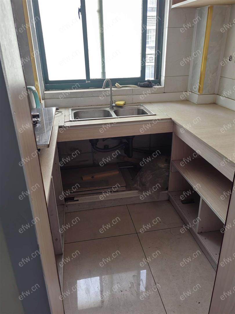 勤新苑精装1室  随时看房 拎包入住