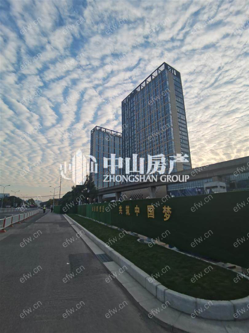 万荟城精装一室 地铁口