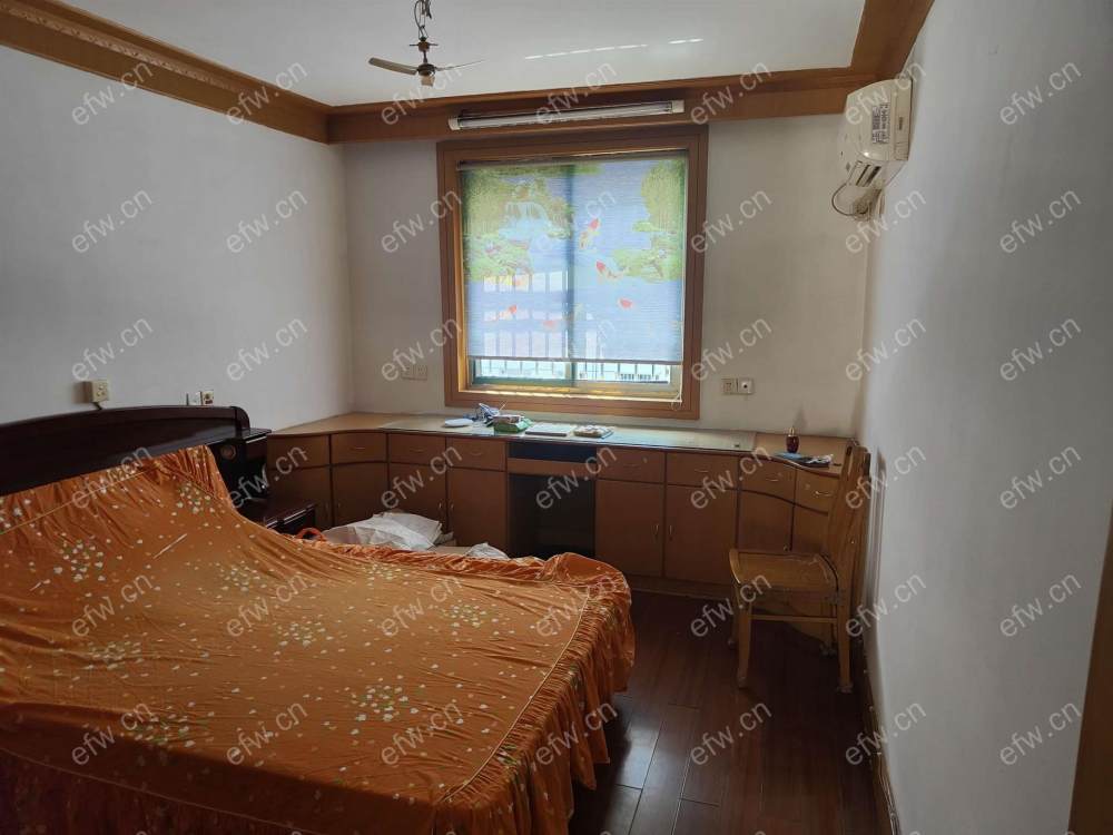 扬名一村2房1700元