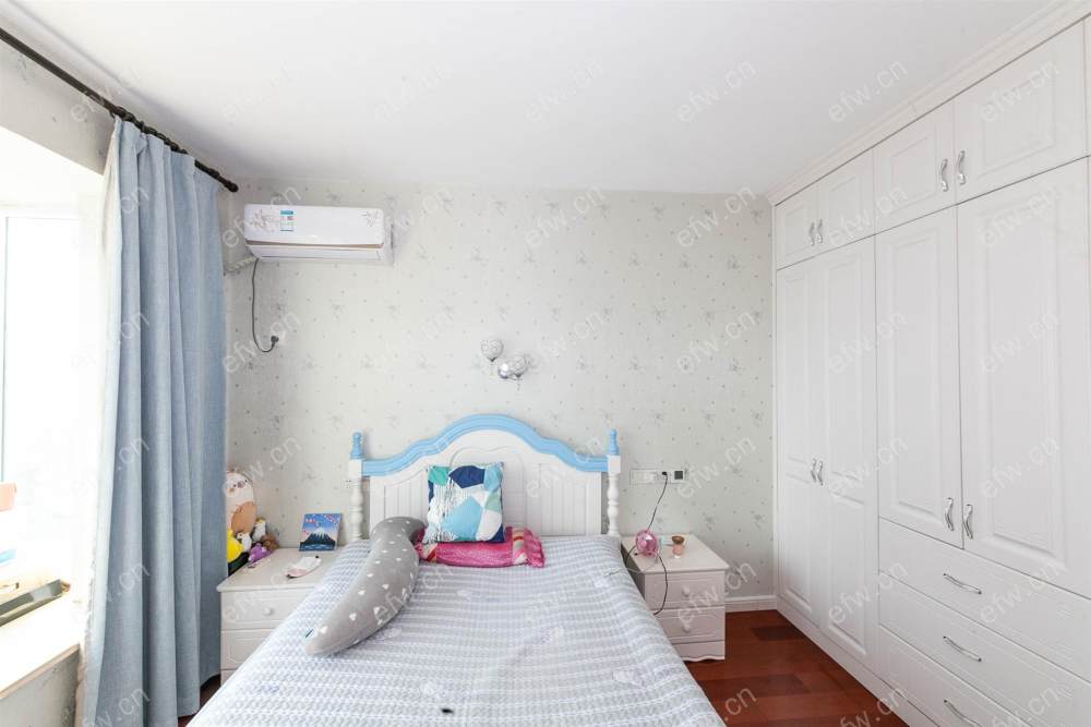 village room房 全明户型 另送家电
