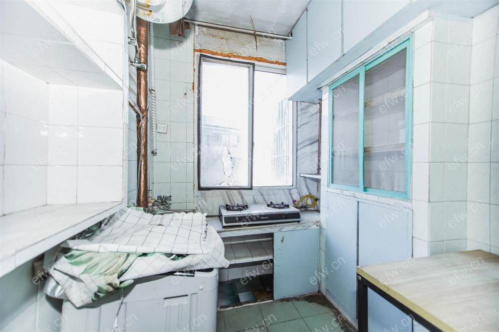 曹张新村 1室1厅...