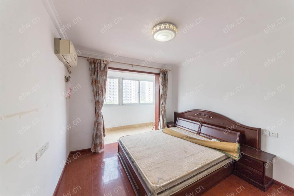 village 经典room房  全明 精装修！拎包入住