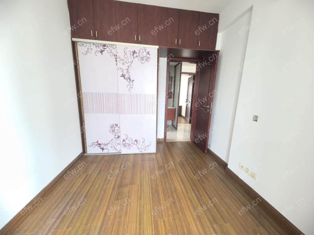 中南家园 两室一厅出租