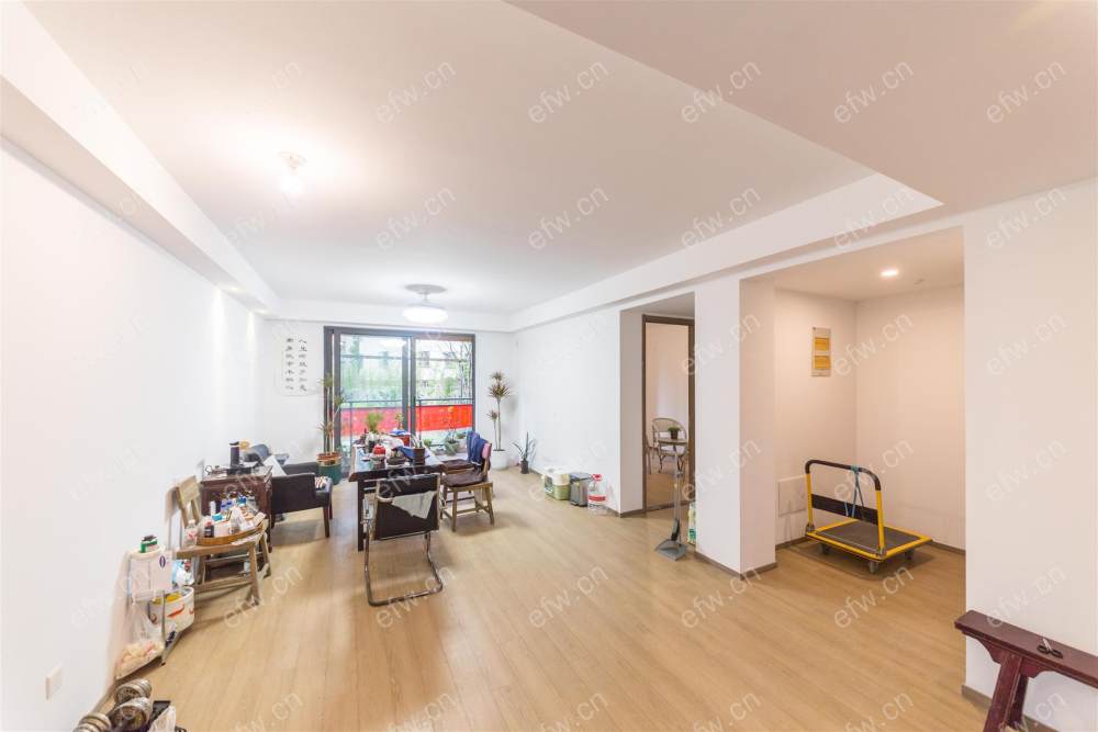 4房豪装拎包即住,新惠东里（锦数双河苑）尽享优雅品质,多重阳台+飘窗