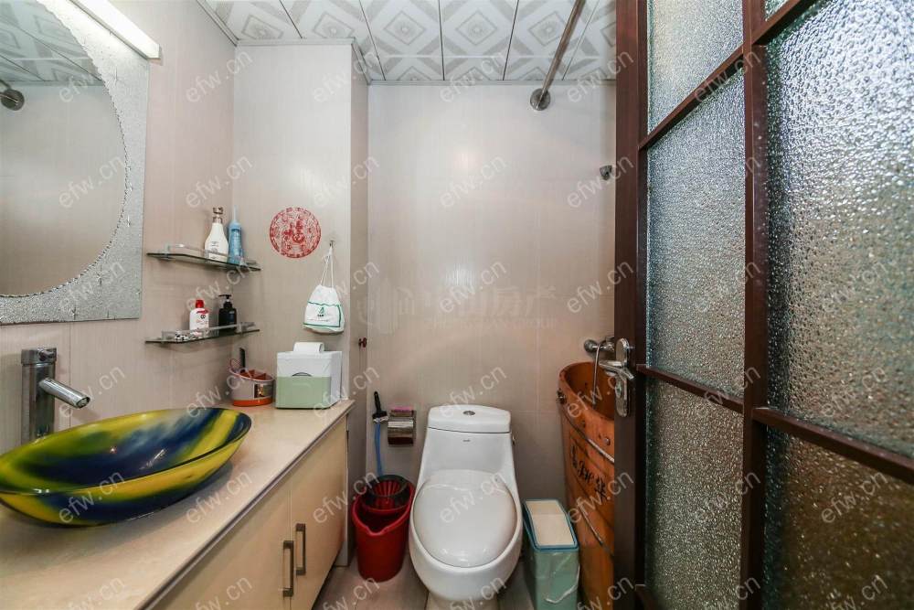 village room房 全明户型 另送家电