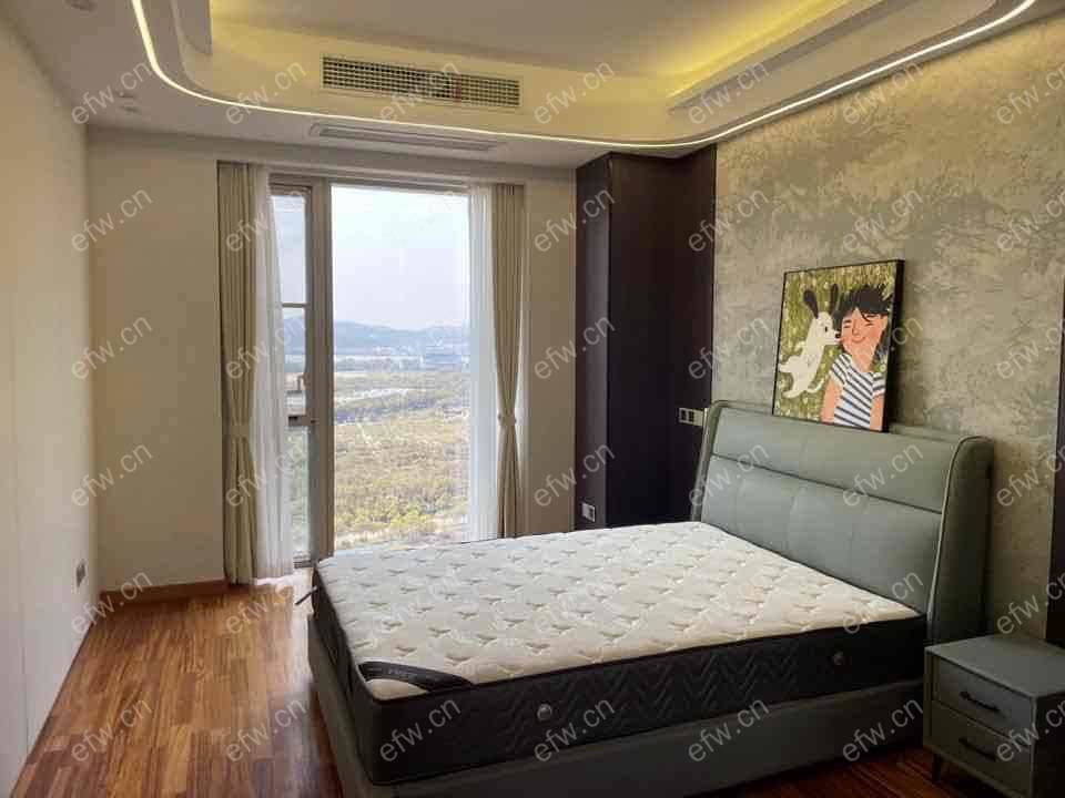 蠡湖香樟园精装4室  随时看房 拎包入住