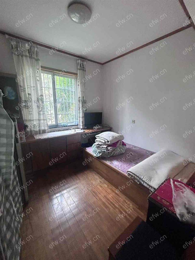精装三房，家具家电齐全