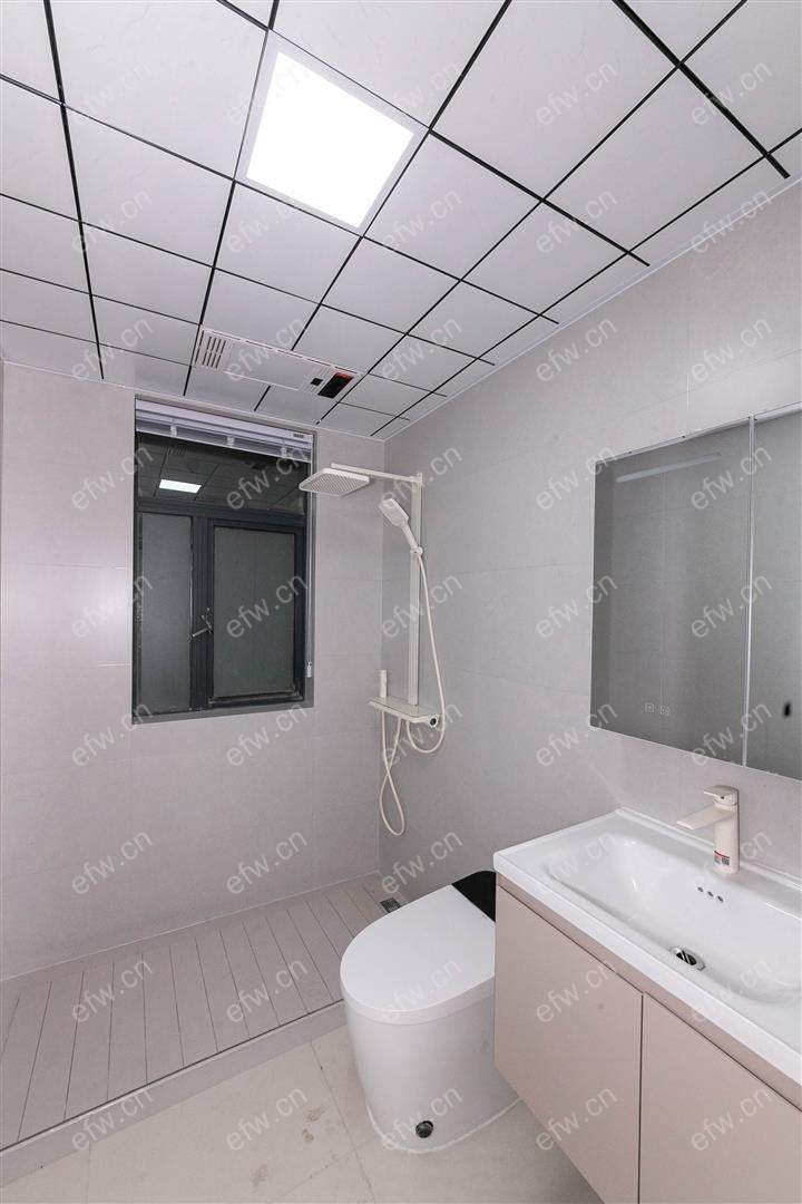 village 经典room房 东边户 全明 精装修！