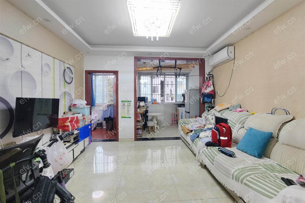 新光小区 3室2厅 97平