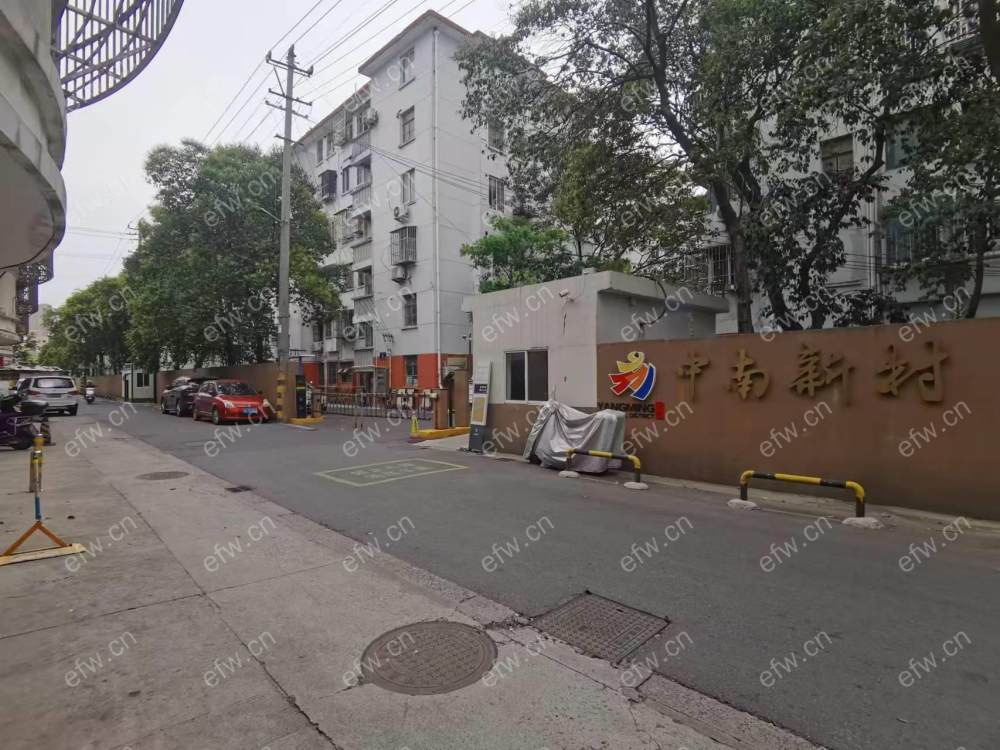 一楼单院已搭已开门 简装两房全明户型